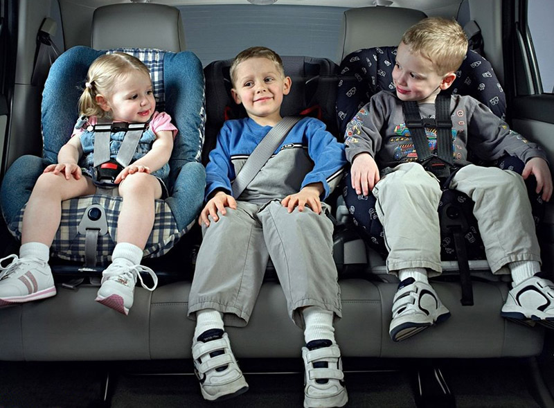 Kids car seats available